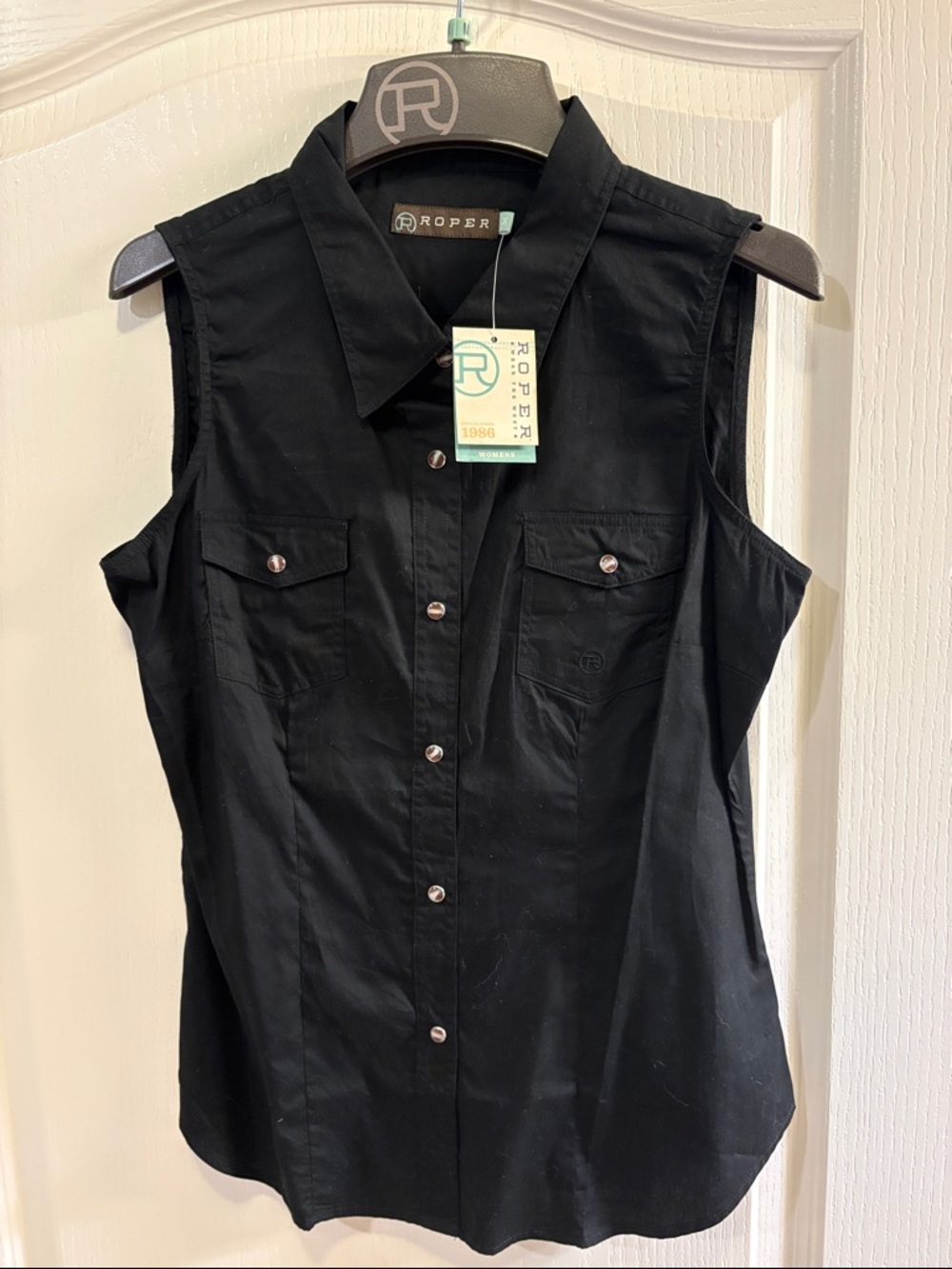 Roper Women's Black Sleeveless Western Pearl Snap Shirt - Picture 3 of 6